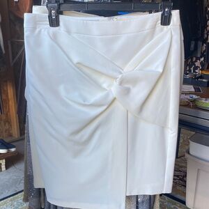 Tahari Elegant Cream Pencil Skirt